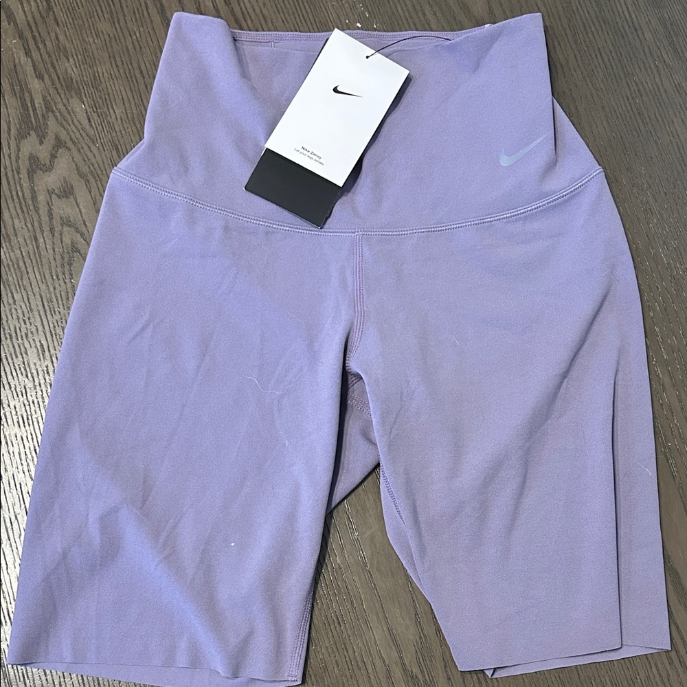 Nike Women's Zenvy Gentle-Support High-Waisted 8" Biker Shorts NWT